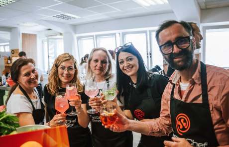 Teambulding druženje ob koktajlih